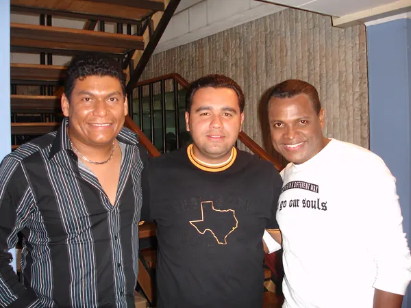 Nelson Vahos junto a colegas — Candela Estéreo