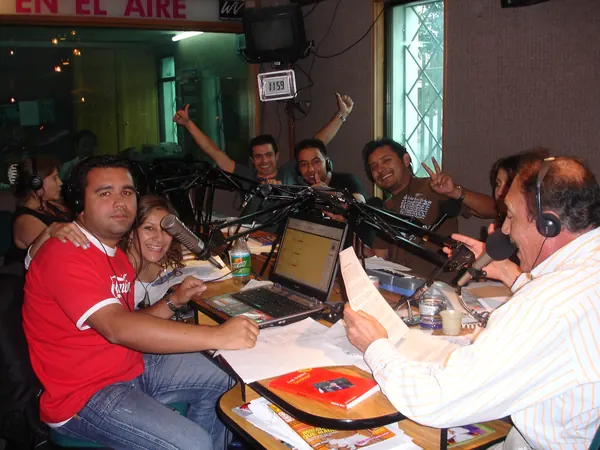 Transmisión en vivo en cabina — Candela Estéreo